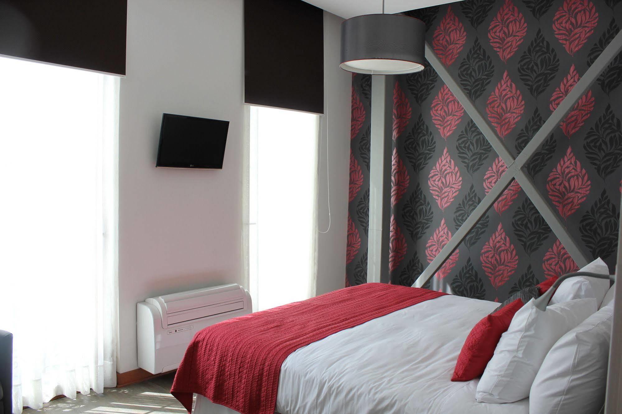 Hotel Boutique Su Merced ซานติอาโก ภายนอก รูปภาพ
